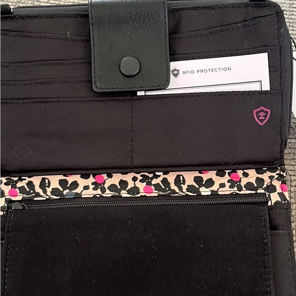 Vera Bradley - Picture 3 of 3